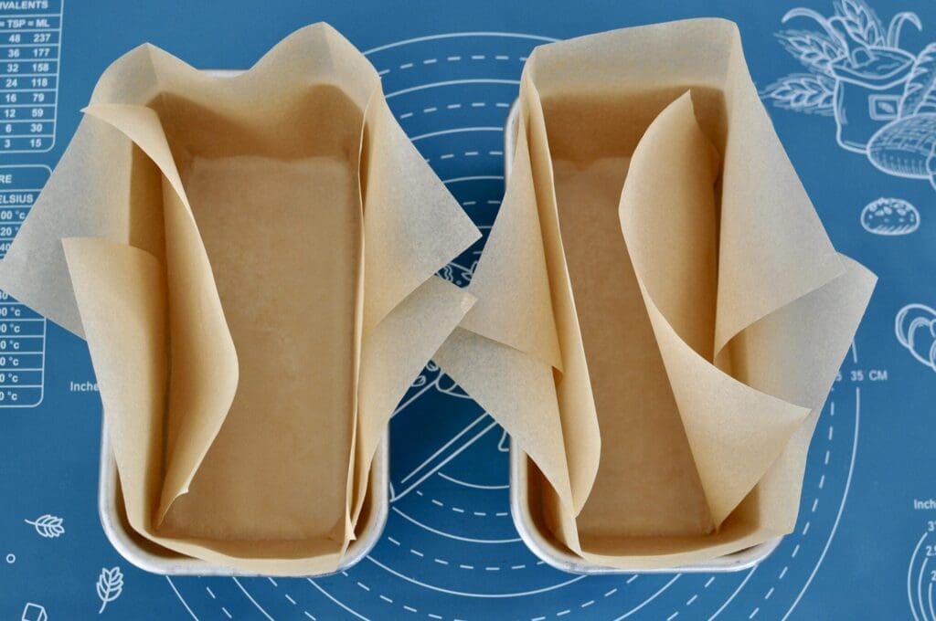 How to line bread loaf pans with parchment paper