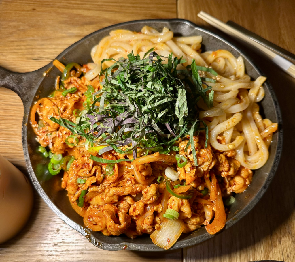 Stir-fried spicy pork with vegetables