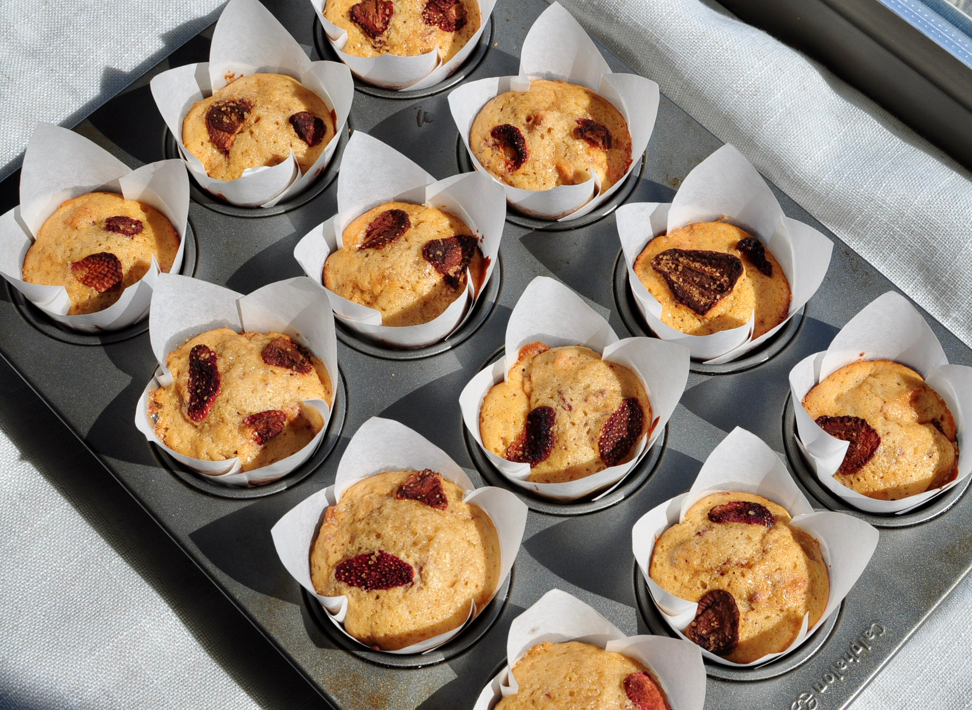 Baked Strawberry Muffins