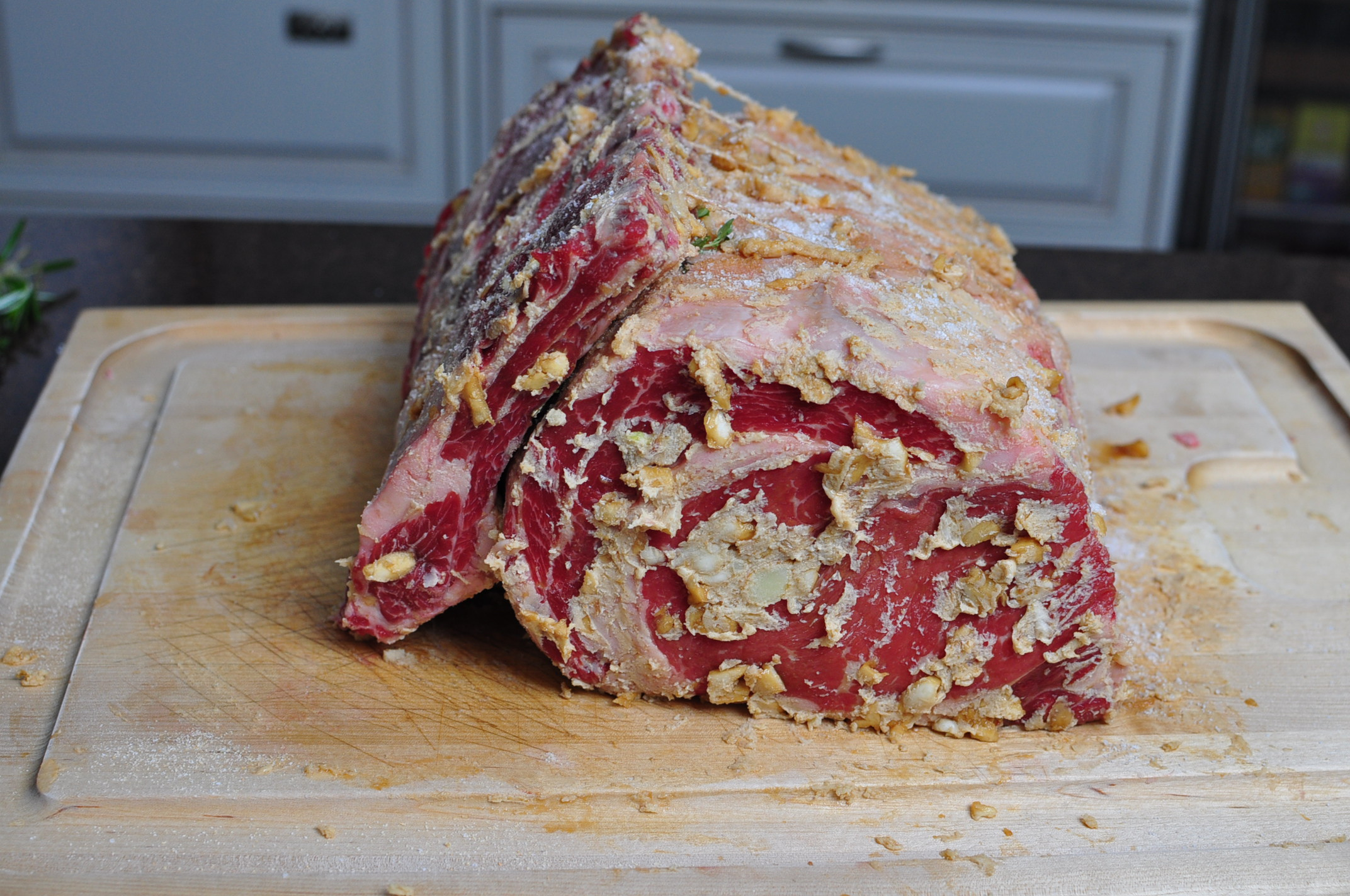 Cradling prime rib roast