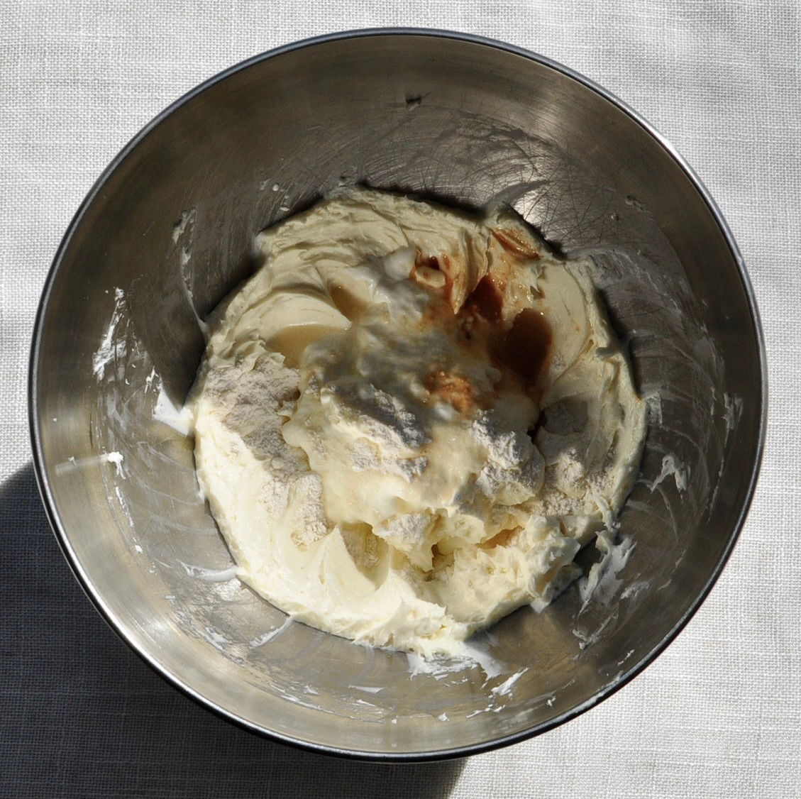 Cream Cheese, Vanilla, Sugar and Lemon for Mini Cheesecake Recipe