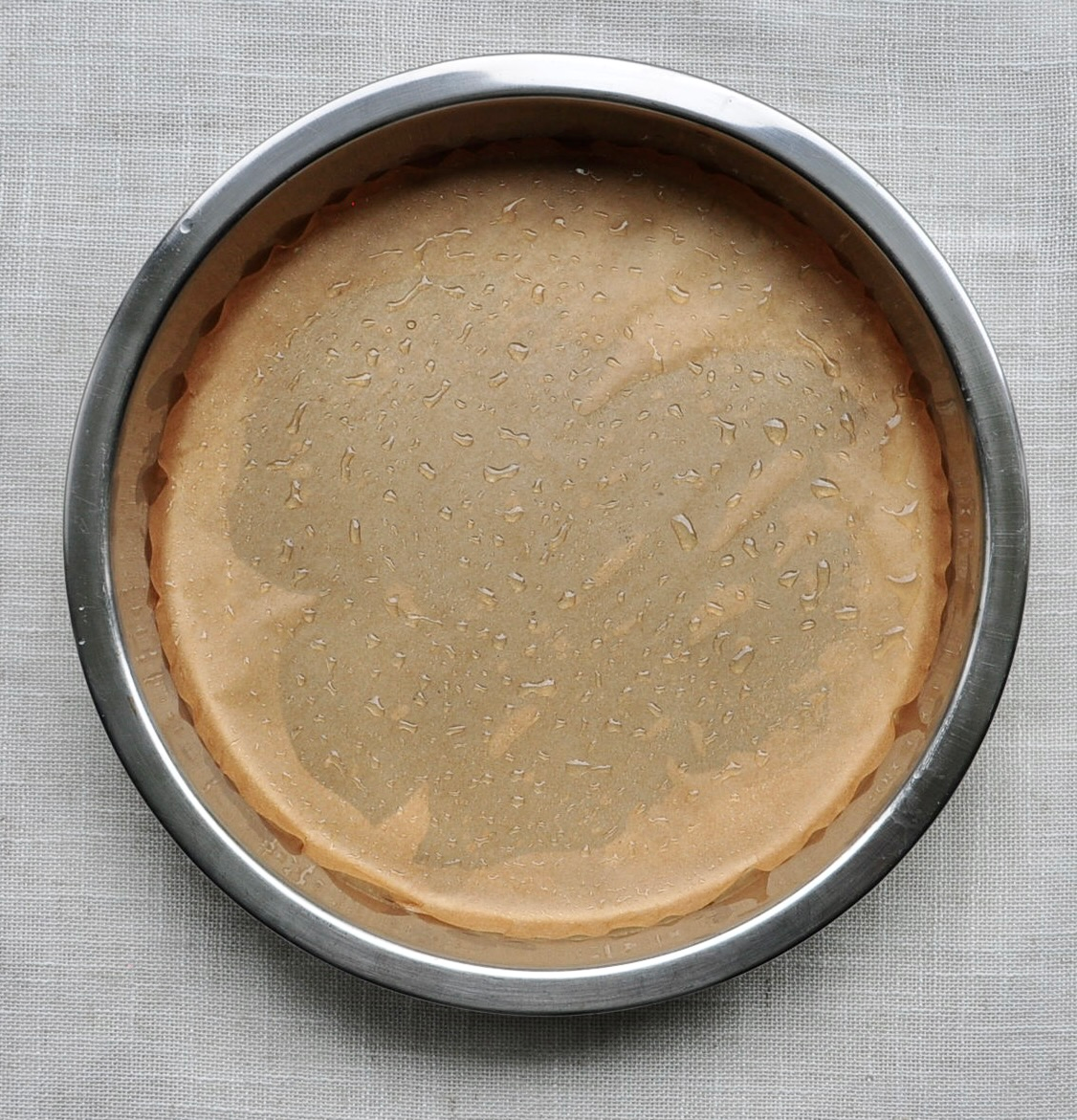 Greased 9 inch cake pan for Daifuku Mochi