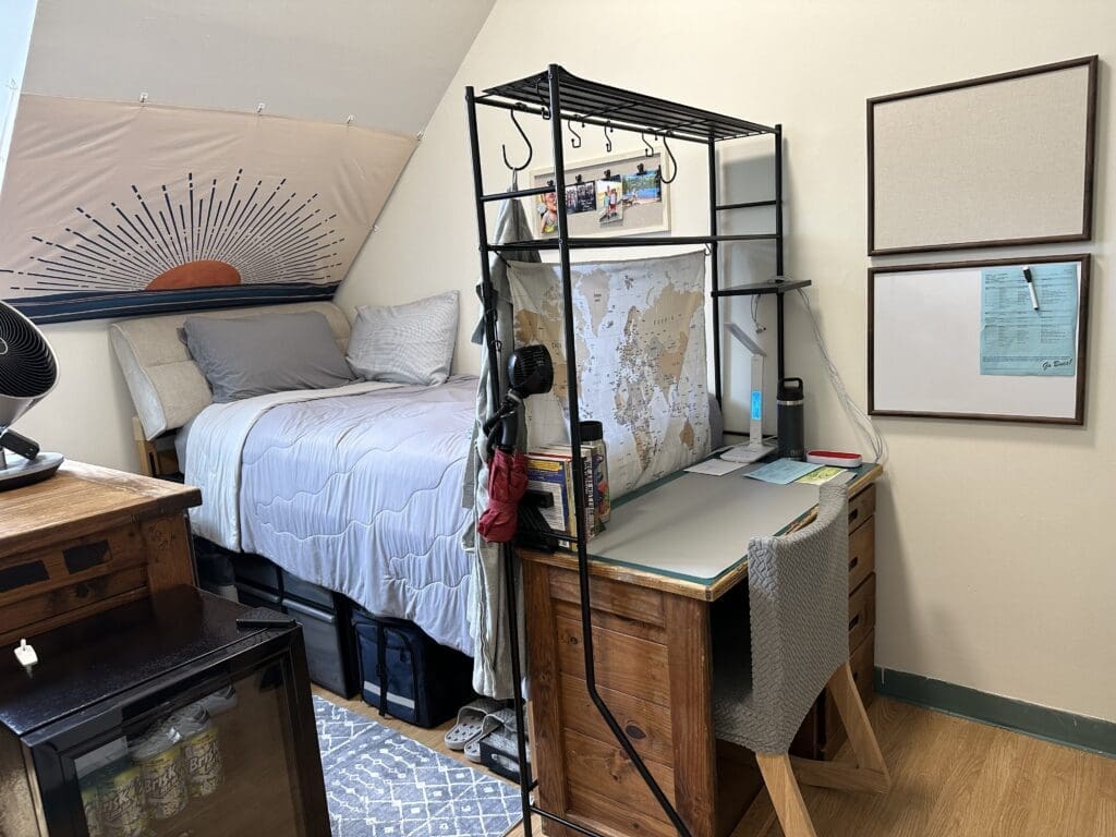 Dorm Room Decoration for Boys