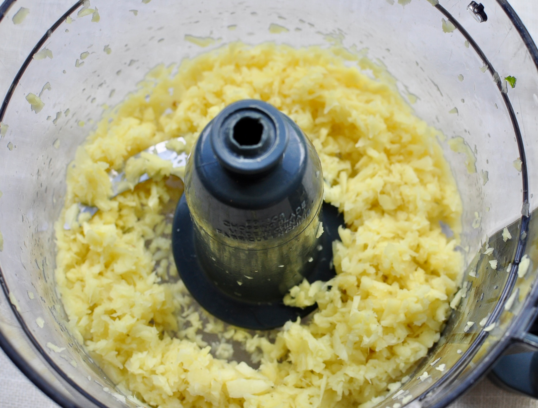 Minced Ginger for Cantonese Ginger Scallion Sauce